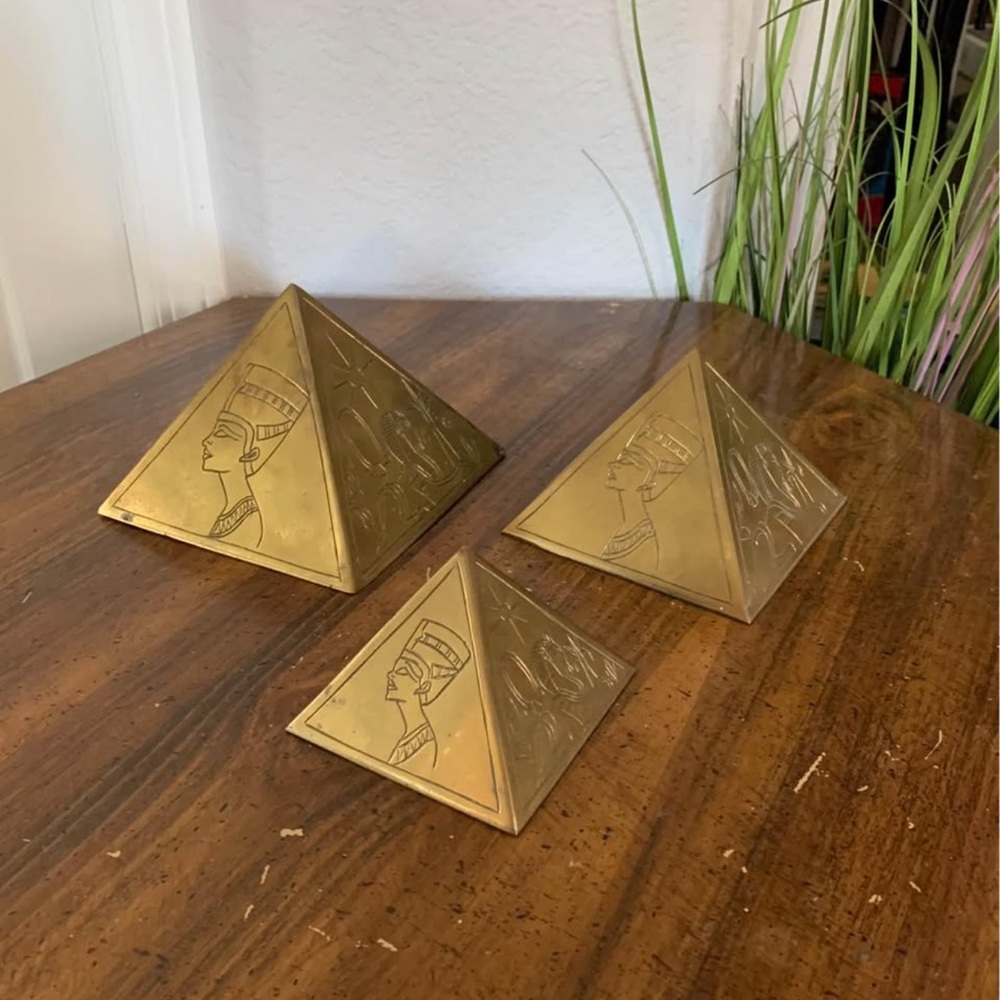 Set Of 3 Vintage Brass Egyptian Pyramids - Picture 9 of 11